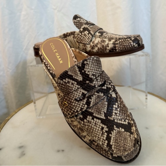 NWOB Cole Haan Womens Lux Leather Pinch Penny Mule | Size 8.5 - Picture 4 of 9